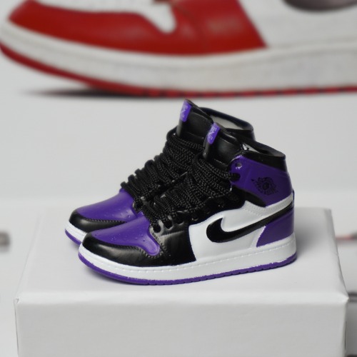 신발 미니어쳐 Nike Air Jordan 1 AJ1 black and purple toes MT-0185