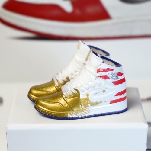신발 미니어쳐 Nike Air Jordan 1 AJ1 Wings of the Future Gold MT-0132