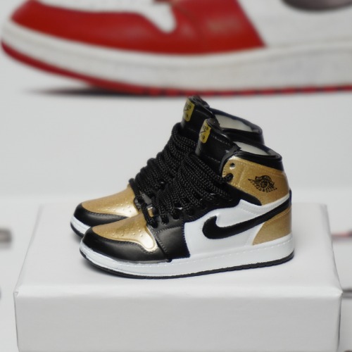 신발 미니어쳐 Nike Air Jordan 1 AJ1 black gold toes MT-0154