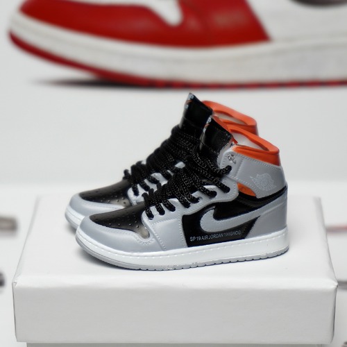 신발 미니어쳐 Nike Air Jordan 1 AJ1 gray suede MT-0158