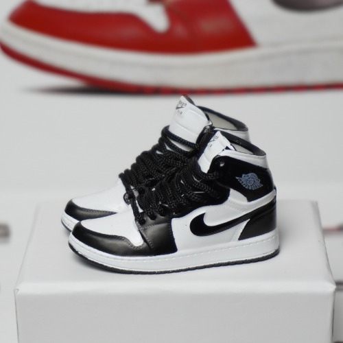 신발 미니어쳐 Nike Air Jordan 1 AJ1 black and white MT-0144